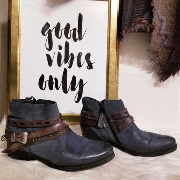 Miz Mooz Shoes - Miz Mooz Leather Ankle Boots